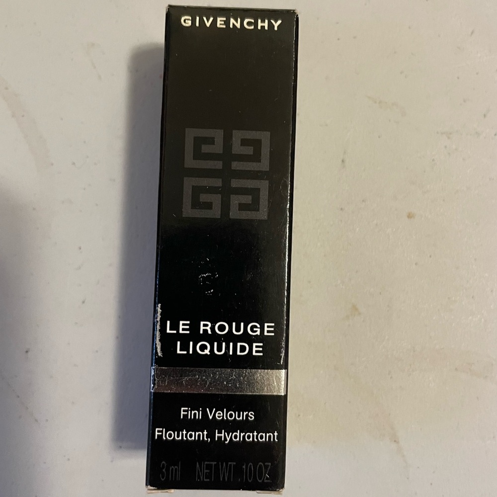 Givenchy Le Rouge Liquide in Black and White
